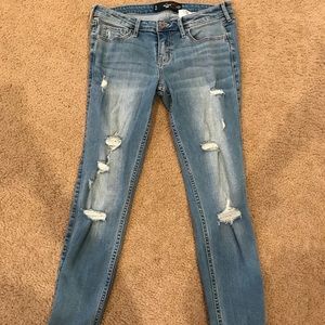 BNWOT Distressed hollister crops